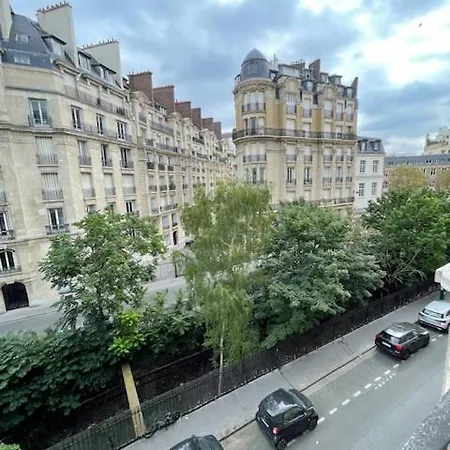 Madou Sall Appartamento Parigi